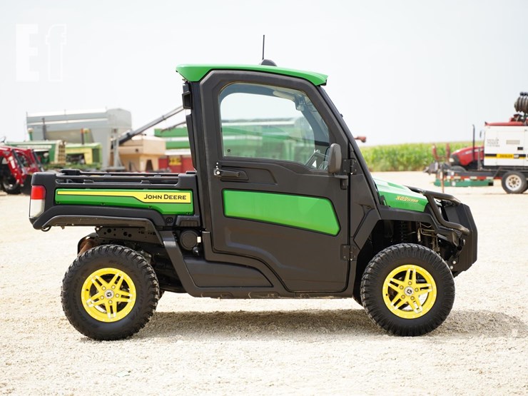 2023-john-deere-gator-xuv-835r-image-4