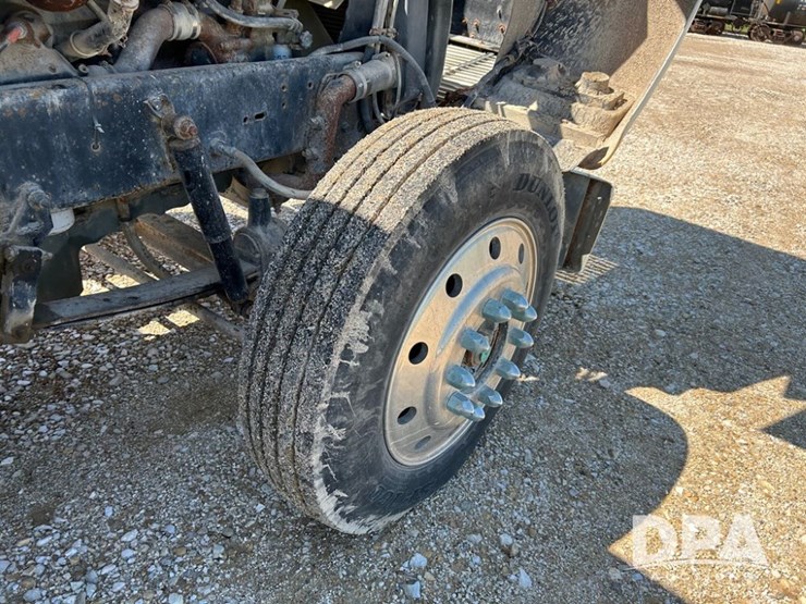 1995-freightliner-dry-tender-truck-(cp0609,-unit-2142)-image-32