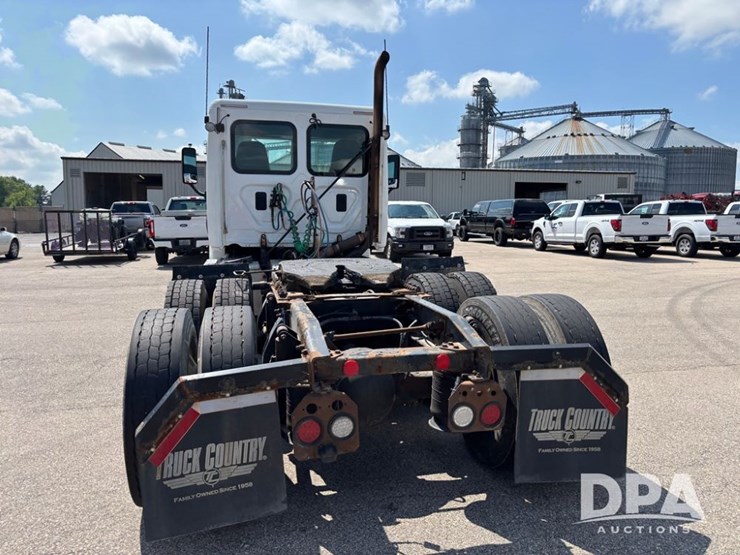 2013-freightliner-truck-(dr11874-unit-771)-image-11