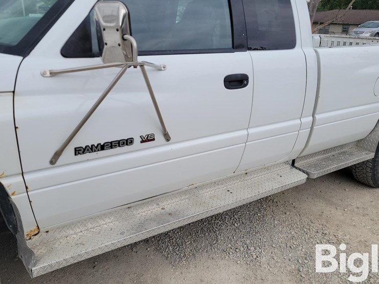 1999-dodge-ram-2500-image-13