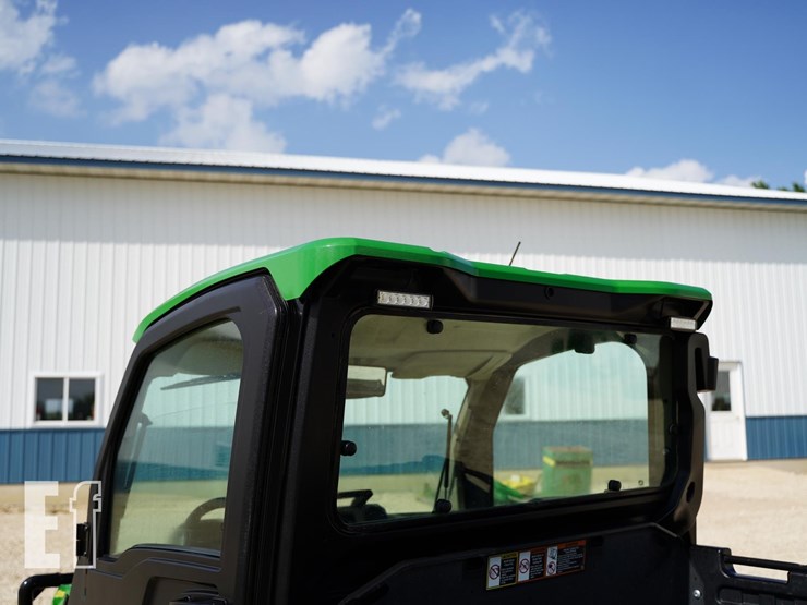 2021-john-deere-gator-xuv-835r-image-22
