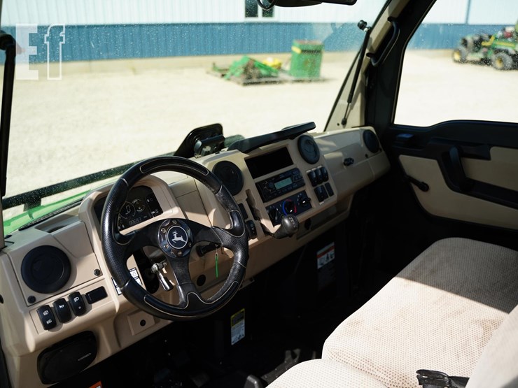 2021-john-deere-gator-xuv-835r-image-27