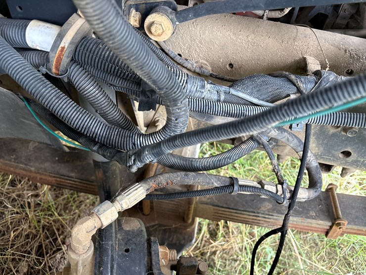#48-•-#25351-•-inop-2005-gmc-c7500-t/a-daycab-truck-tractor-vin:-1gdm7c1395f500732-image-28
