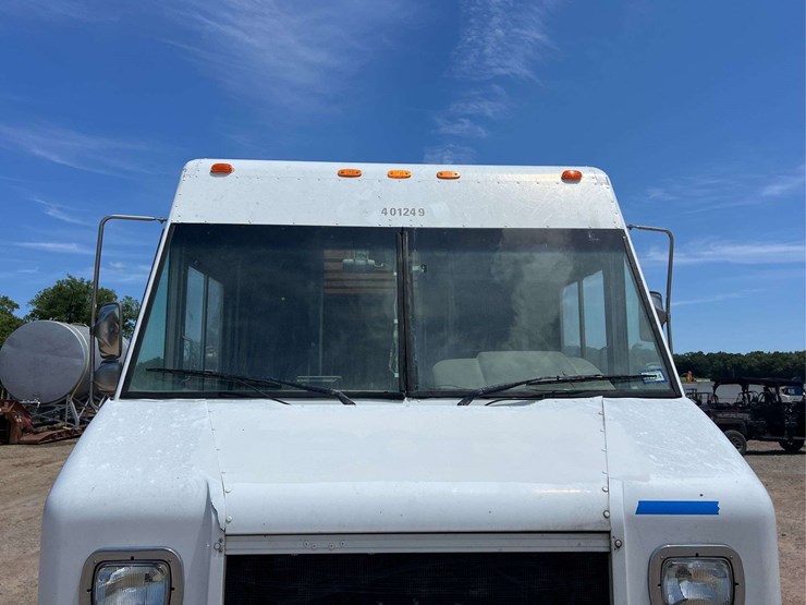 2000-freightliner-s/a-box-truck-image-8