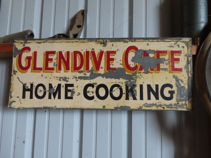 glendive,-mt-lunch-sign-image-1