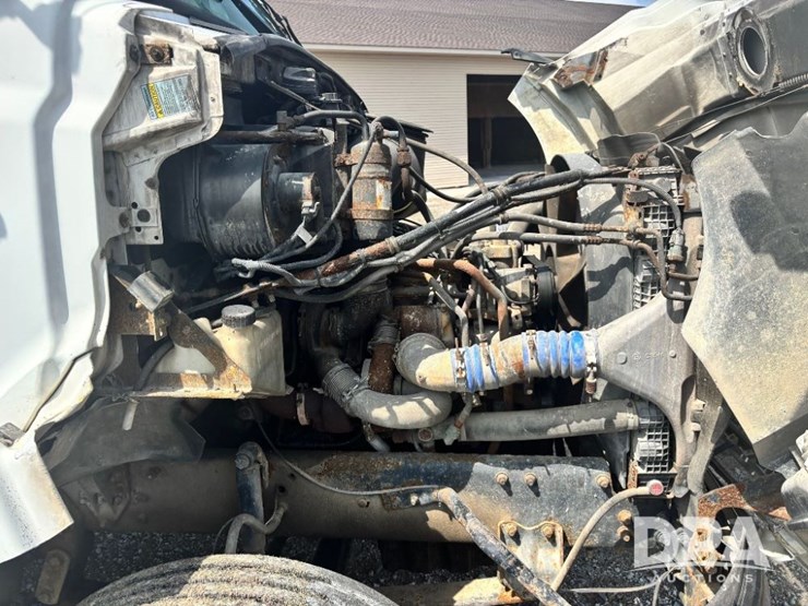 2005-sterling-dry-tender-truck-(gp11242,-unit-111565)-image-75