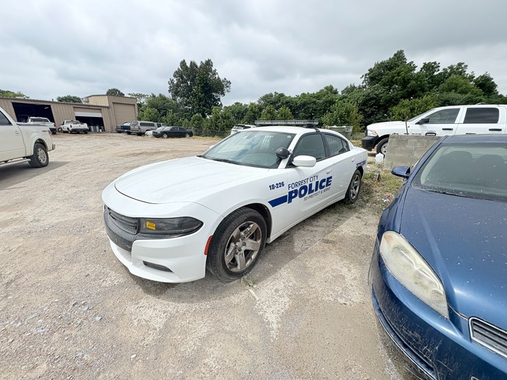 #51-•-#25944-•-inop-2018-dodge-charger-sedan-vin:-2c3cdxag8jh303650-image-1