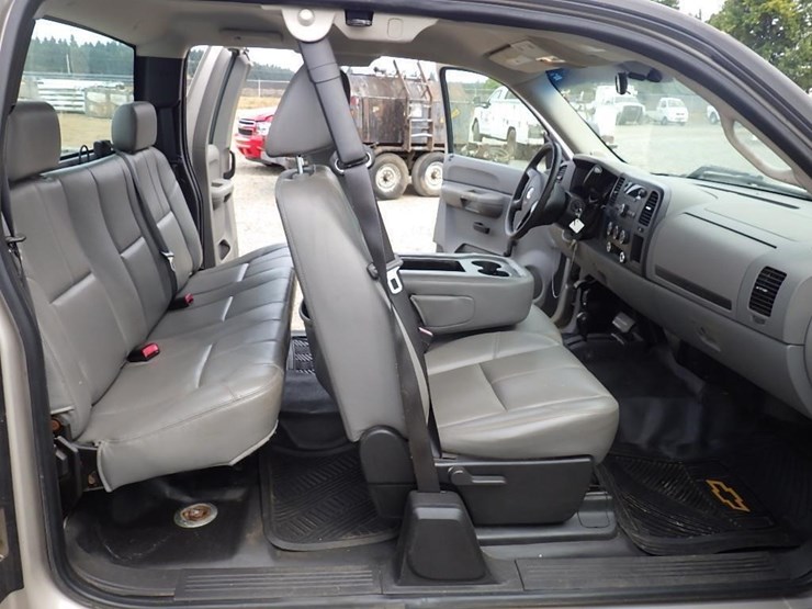 2008-chevrolet-silverado-image-12