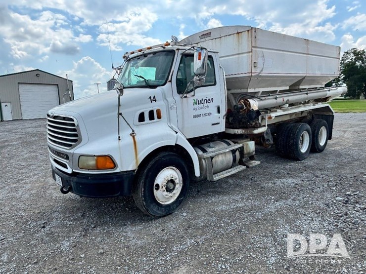 2005-sterling-dry-tender-truck-(gp11242,-unit-111565)-image-20