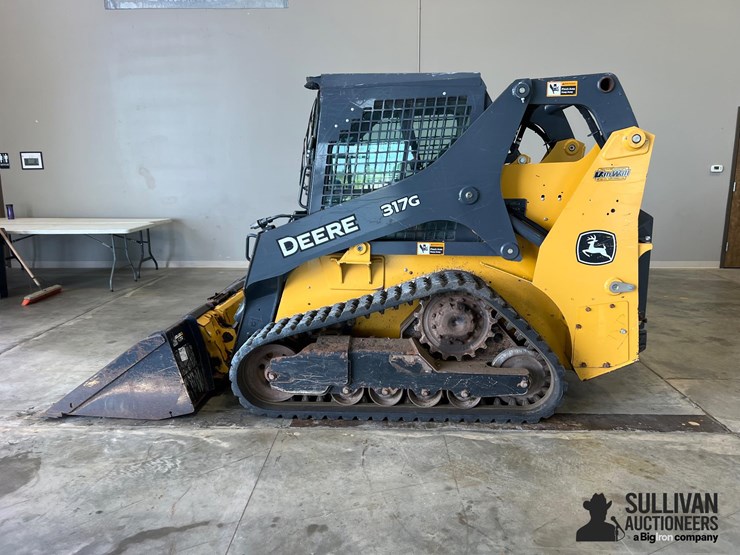 2018-deere-317g-image-8