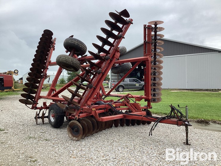 case-ih-3950-image-3