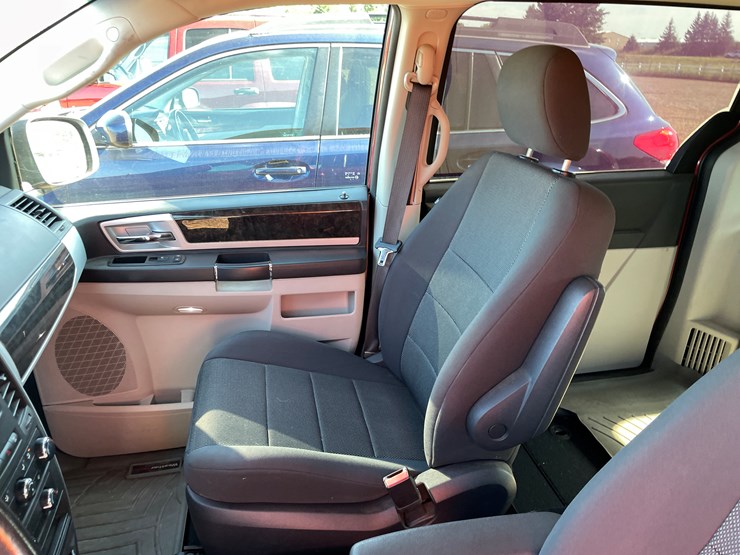 2009-dodge-grand-caravan-image-27