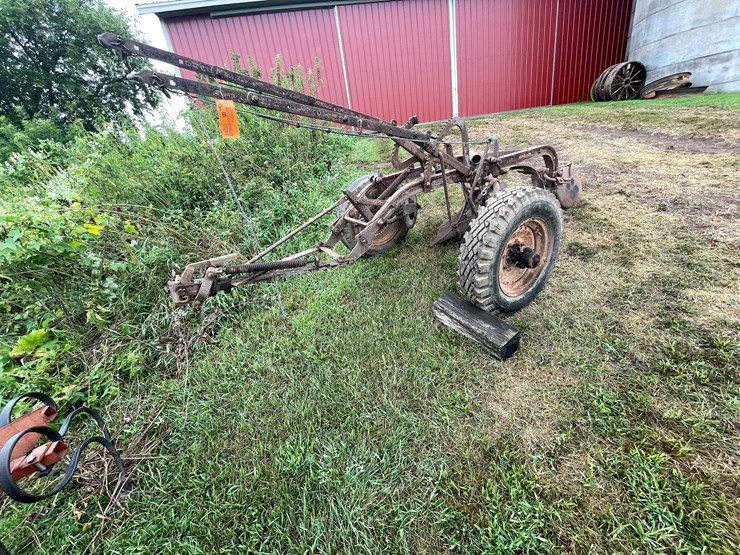#7460-•-unknown-brand-2-bottom-plow-image-2