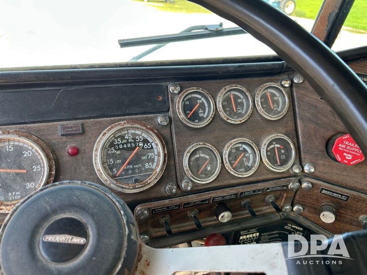 1995-freightliner-dry-tender-truck-(cp0609,-unit-2142)-image-51