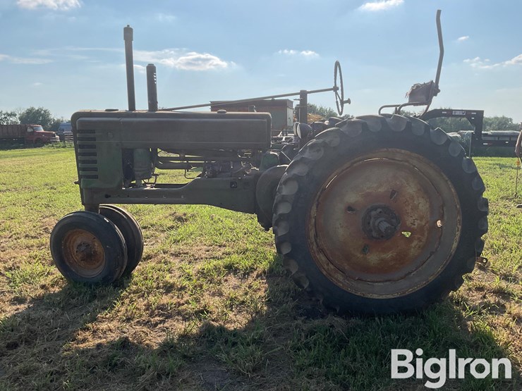 1949-john-deere-b-image-8