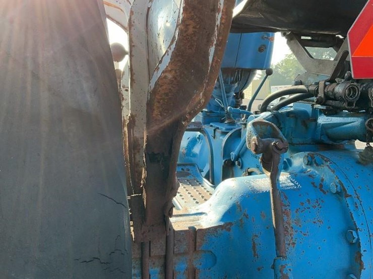 ford-4000-image-26