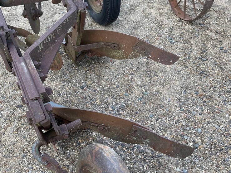 john-deere-44-image-7
