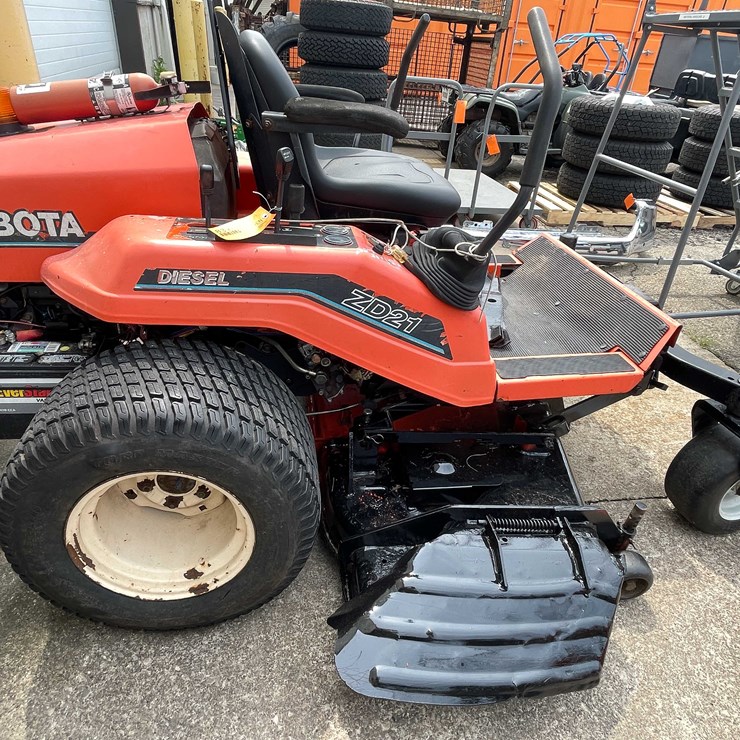 KUBOTA ZD21