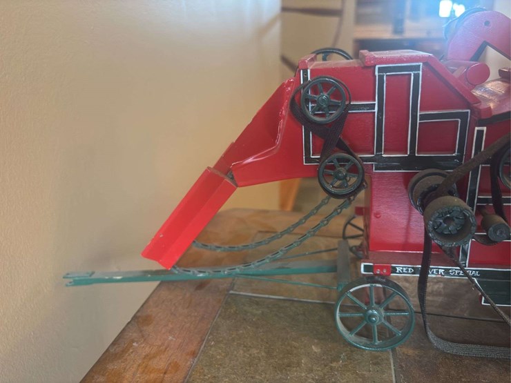 1/16-red-river-special-threshing-machine-teeswater-image-8