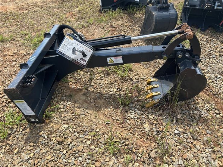 #1357-•-new-landhonor-skid-steer-digger-backhoe-image-1