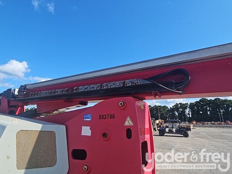 2016-mec-60jd-60'-telescopic-boom-lift,-42'-horizontal-reach,-500lb-capacity-image-13