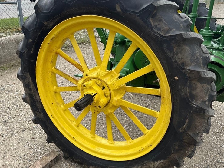 john-deere-b-image-6
