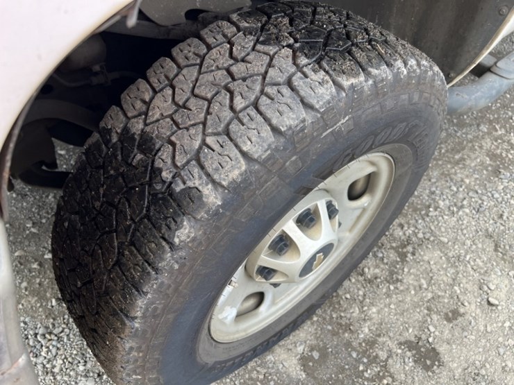 2013-chevrolet-silverado-image-9