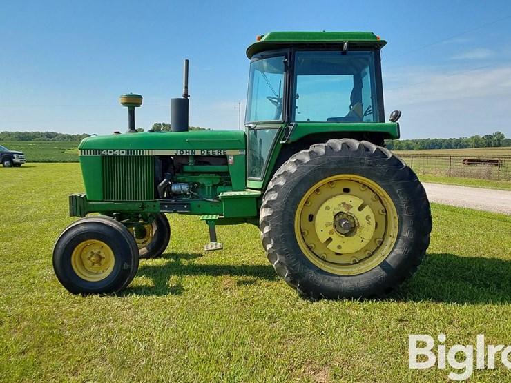 1982-john-deere-4040-image-8