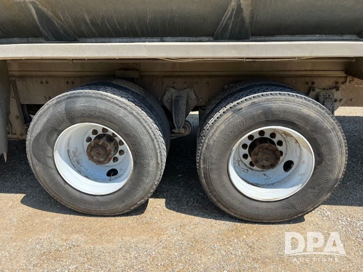2009-sterling-feed-truck-(jn2573,-unit-2018)-image-43