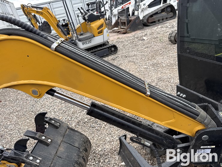 2025-agt-qnt30-mini-excavator-image-18