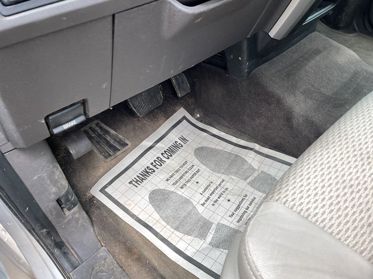 2010-ford-f150-xlt-image-26