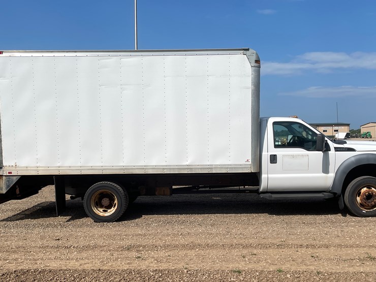 2011-ford-f550-image-6