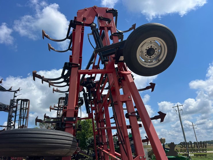 2011-case-ih-200-image-10