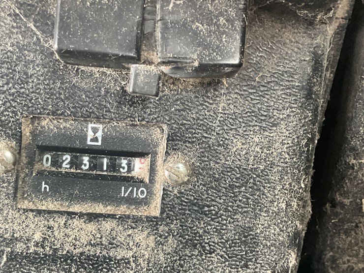 2018-john-deere-7720-titan-ii-image-13