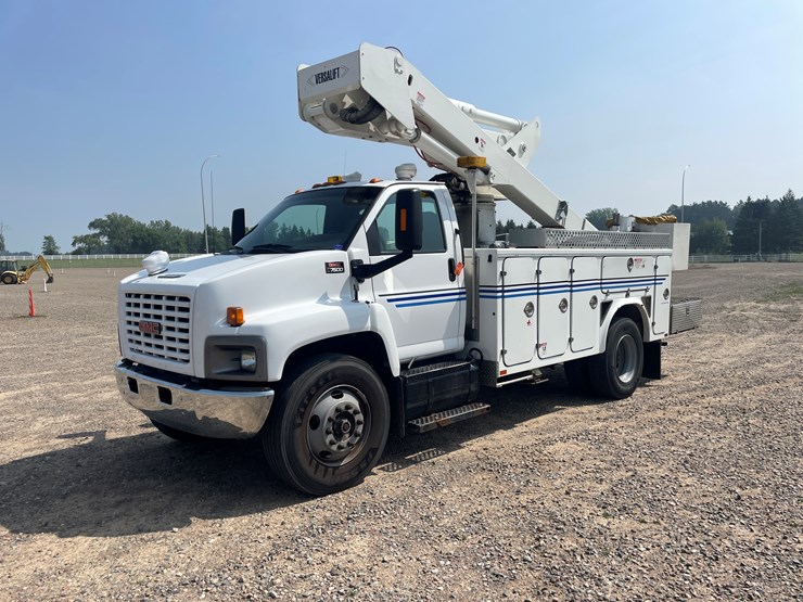 2008-gmc-7500-image-1