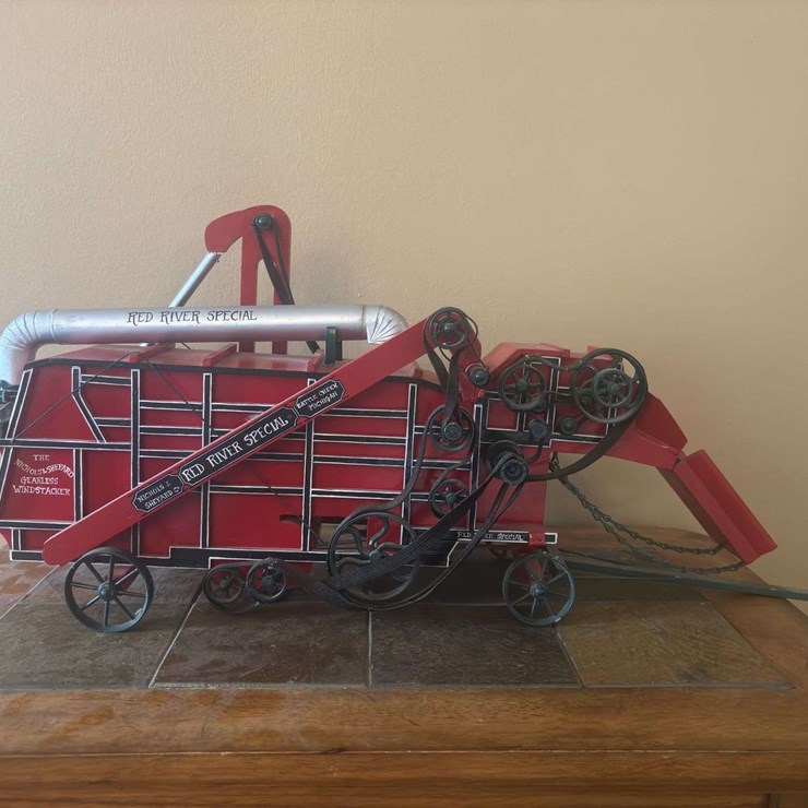 1/16 Red River Special Threshing Machine Teeswater