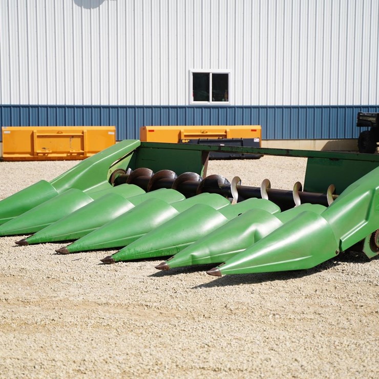 JOHN DEERE 643