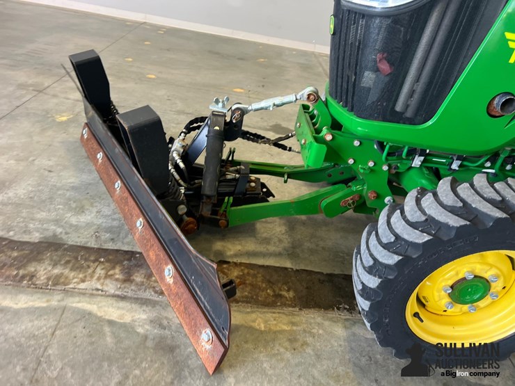 2021-john-deere-3046r-image-10