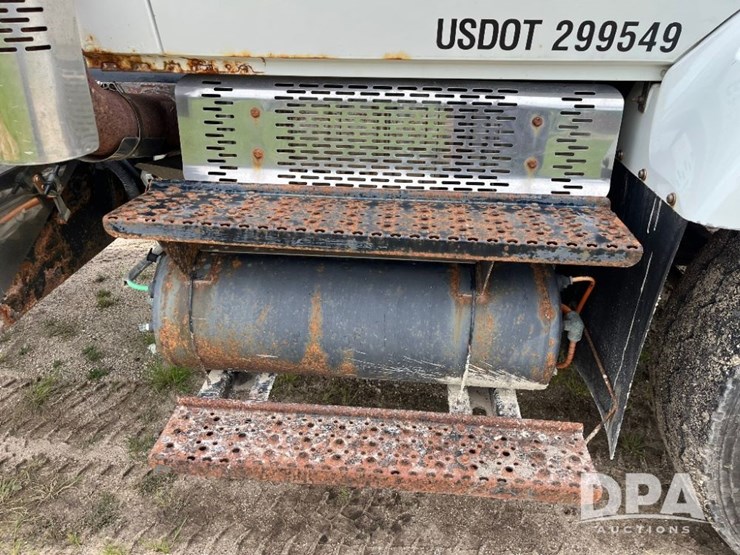 2010-ihc-prostar-7500-lp-truck-(jn2563,-unit-2204)-image-31
