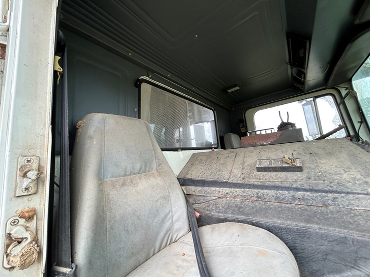 #46-•-#25939-•-inop-2003-mack-mr-t/a-daycab-garbage-truck-vin:-1m2k185c33m009372-image-52