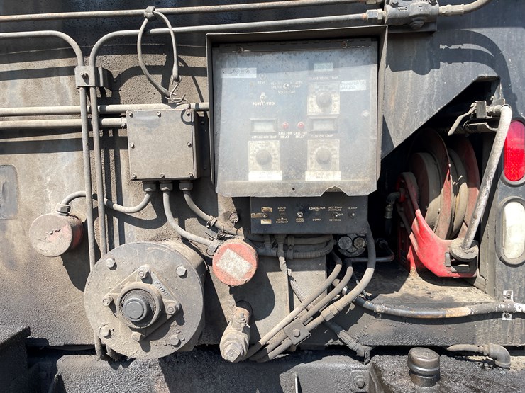 2006-international-durastar-4400-image-17