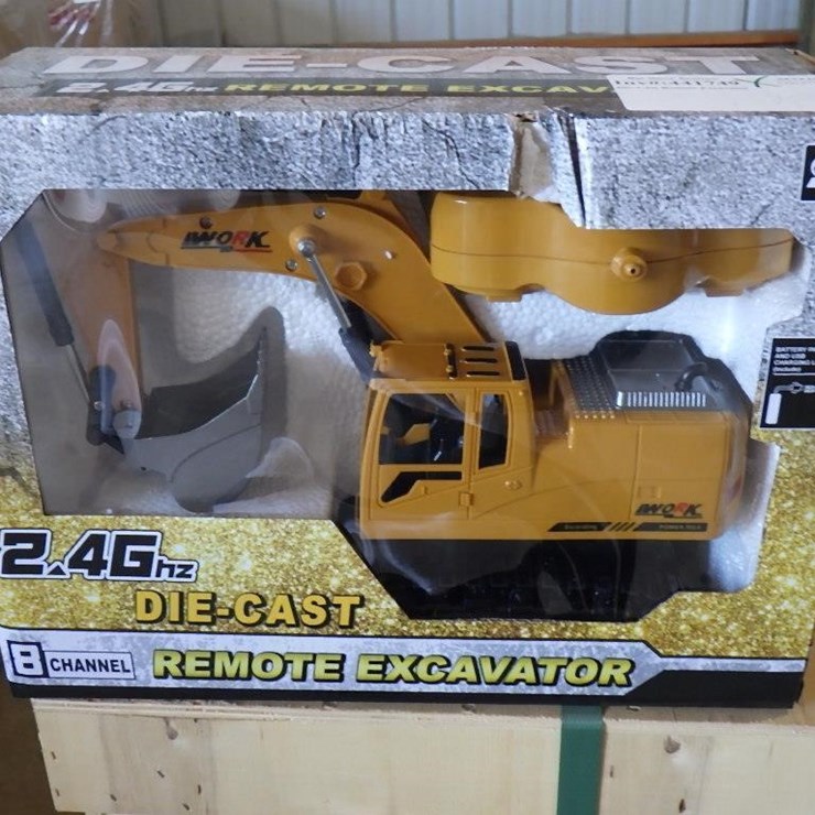 Die-Cast Remote Excavator