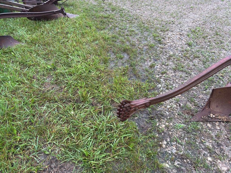 oliver-9”-horse-drawn-plow-image-20