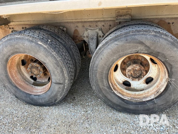2009-sterling-feed-truck-(jn2573,-unit-2018)-image-64