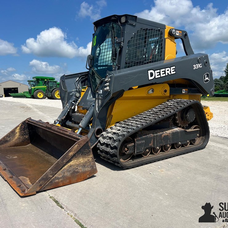 2018 DEERE 331G