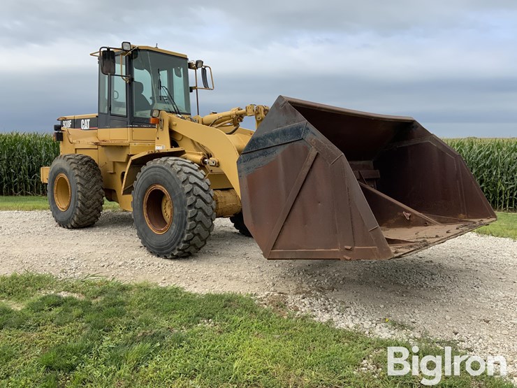 caterpillar-938f-image-3