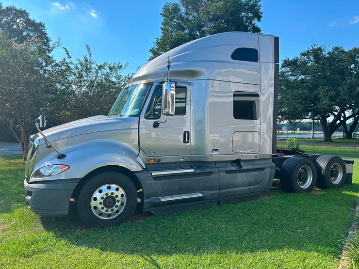 2017-international-prostar-image-2