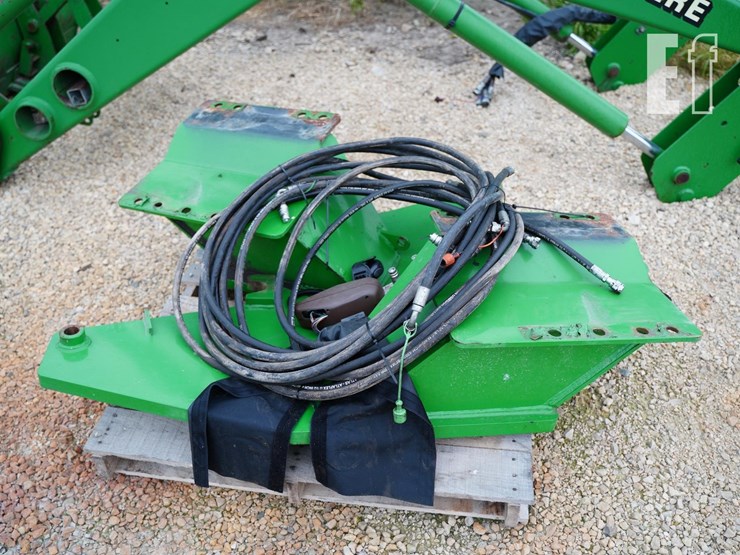 2004-john-deere-840-image-7