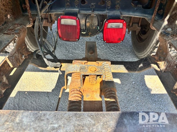 1999-ihc-8100-flatbed-truck-(gp11125,-unit-17355)-image-33