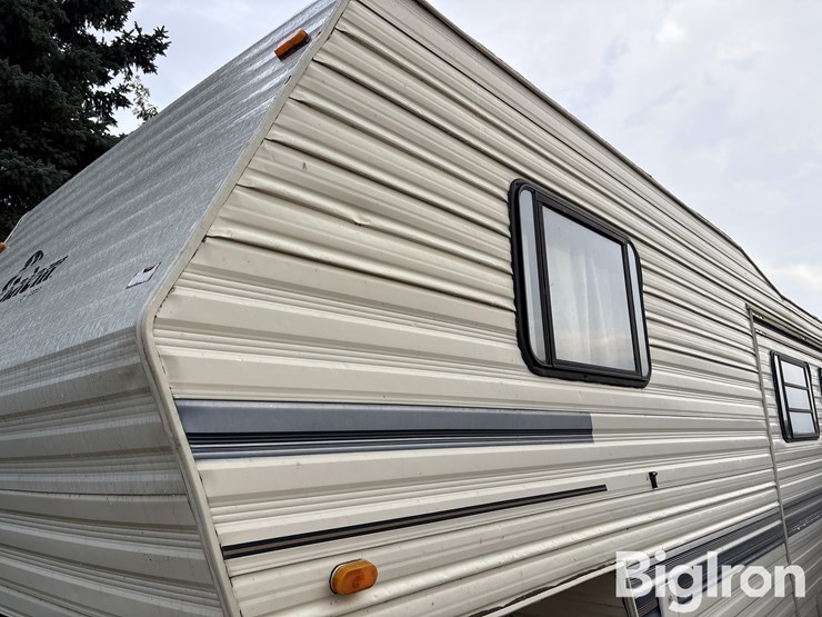 1994-forest-river-salem-5th-wheel-camper-image-17